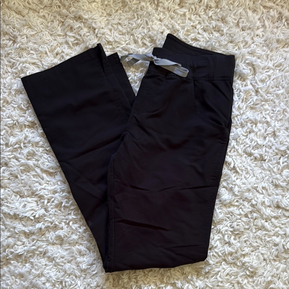 FIGS small/tall Kade scrub pant